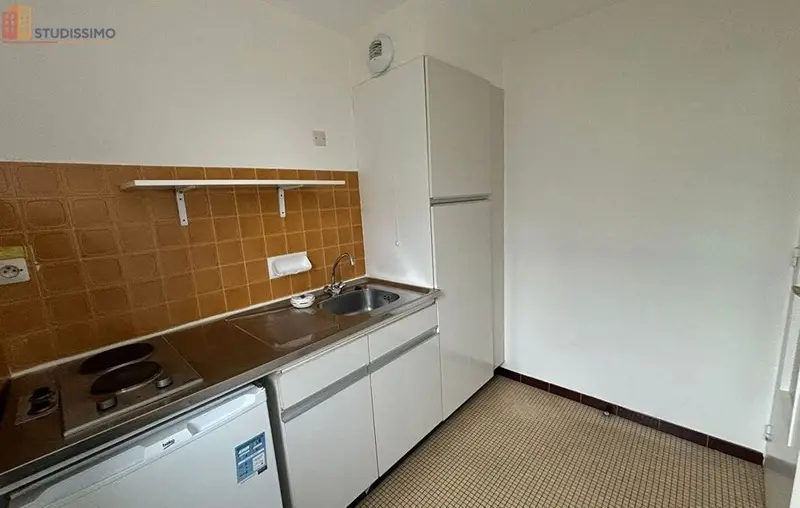 Studio 25m² Poitiers centre - Lumineux, étage 2/4 - Photo 12