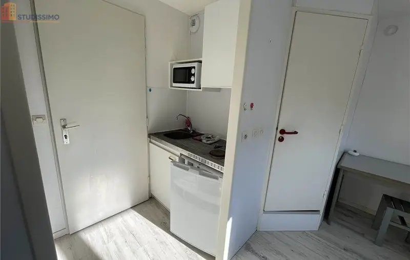 Studio meublé 17m² Poitiers - Meublé, DPE D - Photo 2