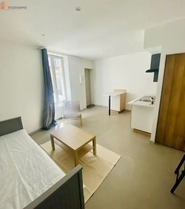 Studio meublé 23m² Poitiers - Fonctionnel, proche commodités - Photo 2