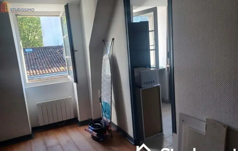 Studio meublé 50m² Poitiers - Lumineux, 3e étage - Photo 1