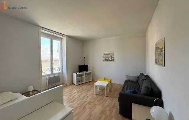 Studio meublé 33m² Montmorillon - Meublé, DPE D - Photo 4