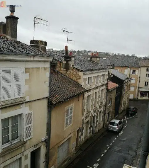 Studio meublé 18m² Poitiers - Mezzanine, proche place de l'hôtel de ville - Photo 1