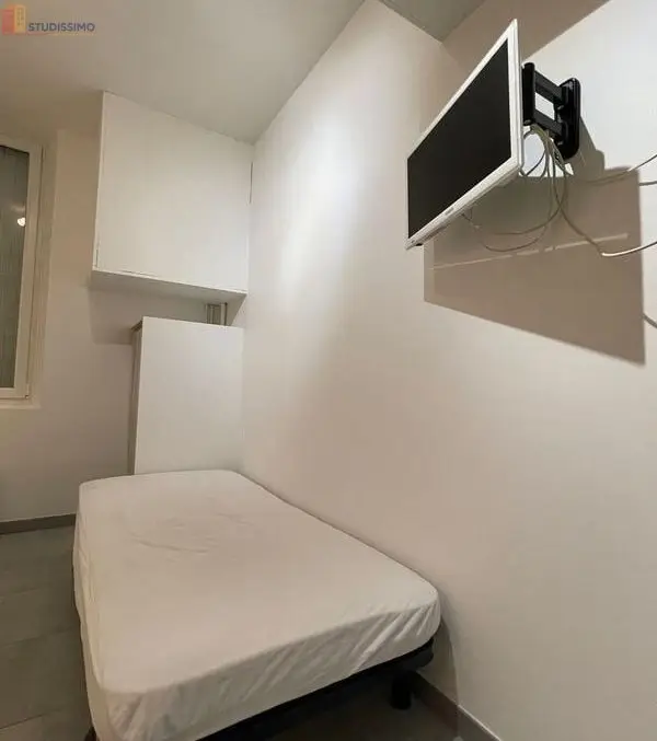 Studio meublé 14m² Poitiers centre-ville - Calme, lumineux - Photo 1