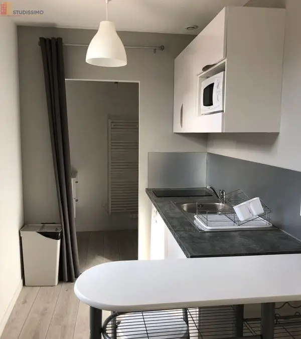 Studio meublé 19m² Châtellerault centre - Lumineux, meublé - Photo 5