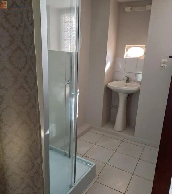 Studio meublé 13m² Rouillé 86480 - Meublé, DPE D - Photo 4