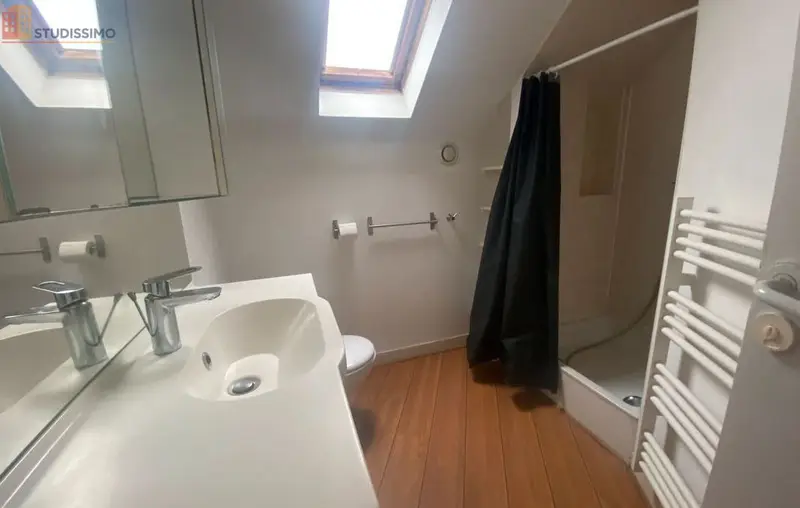 Studio 16m² Poitiers 86000 - Mansardé, meublé - Photo 1