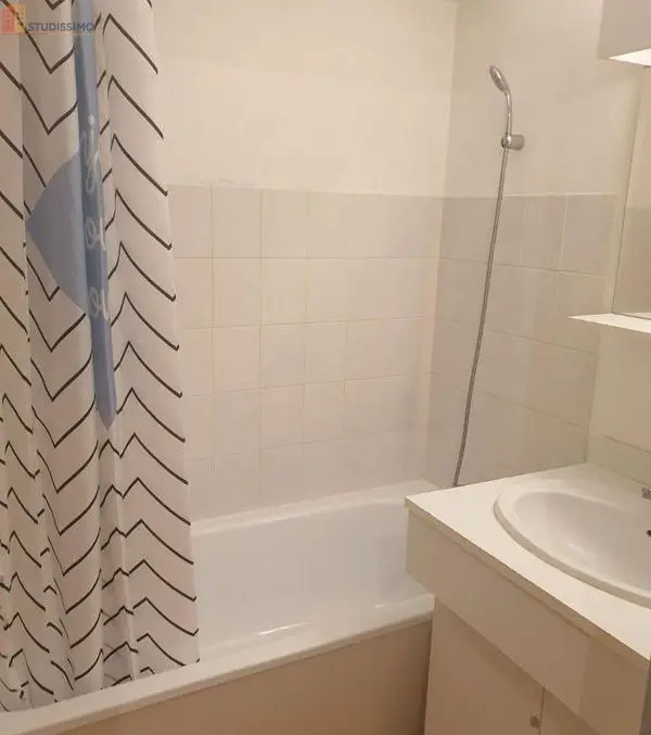 Studio 27m² Poitiers - sans caractéristique - Photo 3