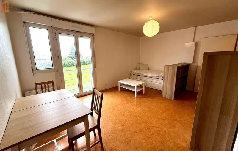 Studio meublé 27m² Poitiers - Rénové, parking - Photo 2