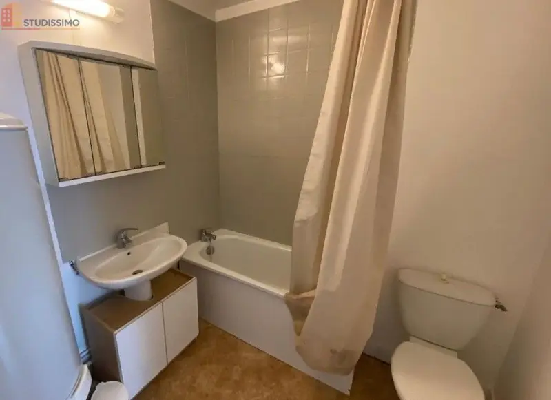 Studio meublé 19m² Poitiers - Meublé, DPE D - Photo 3
