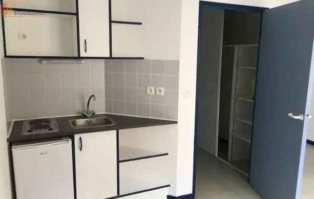 Studio meublé 22m² Poitiers centre - Proche gare, lumineux - Photo 4
