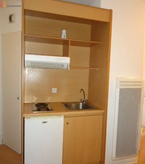 Studio 20m² Chasseneuil-du-Poitou - - Photo 2