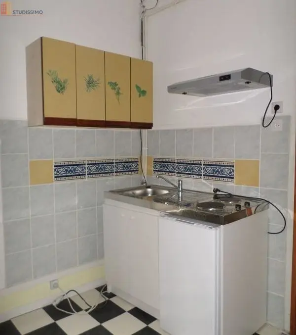 Studio 25m² Châtellerault - Meublé, DPE D - Photo 8
