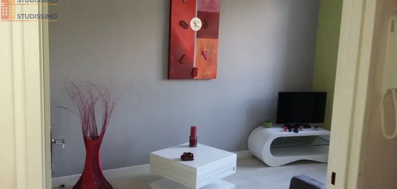 Studio meublé 26m² Remiremont - Calme, 3e étage - Photo 2