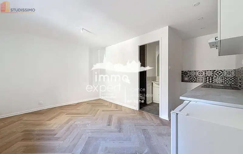 Studio meublé 18m² Mirecourt - Meublé, DPE C - Photo 3