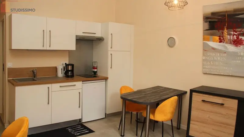Studio meublé 22m² Limoges centre - Lumineux, 2e étage - Photo 2