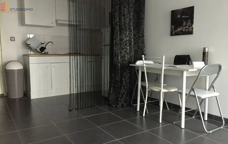Studio meublé 27m² Sens centre-ville - Meublé, calme - Photo 2