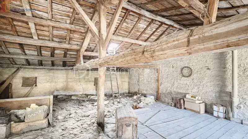 Studio 93m² Crêches-sur-Saône - Dernier étage, lumineux - Photo 3
