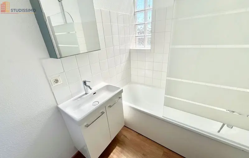 Studio meublé 17m² Limoges - Rénové, parking - Photo 2