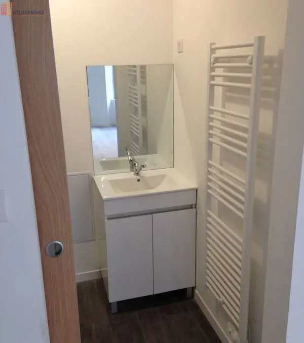 Studio 35m² Saint-Junien - DPE D, 1er étage - Photo 2