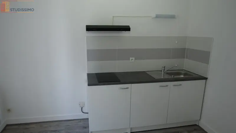Studio 43m² Limoges 87100 - Proche commerces, transports - Photo 4