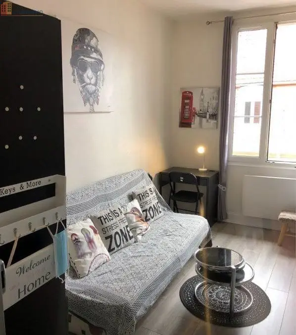 Studio meublé 16m² Belfort centre - Calme, lumineux - Photo 2