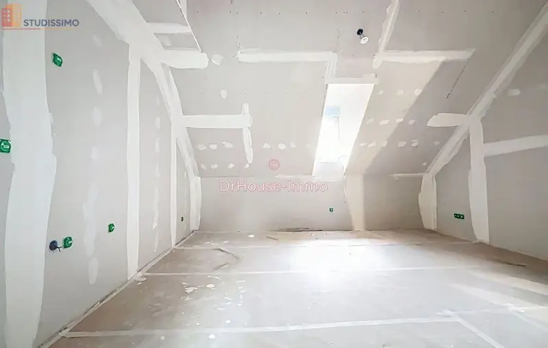 Studio 25m² Amiens centre - Étage élevé, lumineux - Photo 4