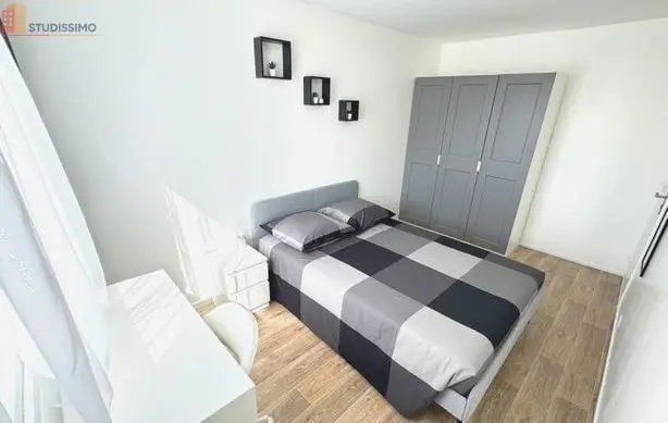 Studio meublé 20m² Évry-Courcouronnes - Dressing, proche université - Photo 3