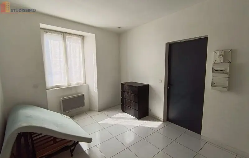 Studio 19m² Corbeil-Essonnes - Meublé, chauffage collectif - Photo 2