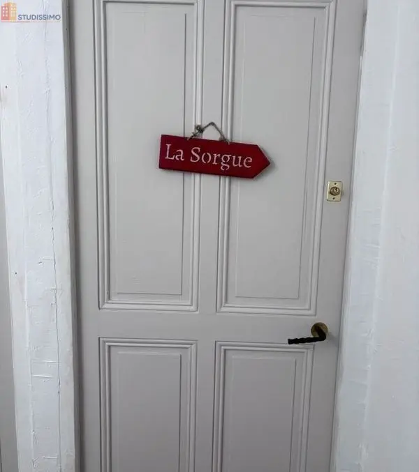 Studio 20m² Fontaine-de-Vaucluse - Étage élevé, vue village - Photo 4