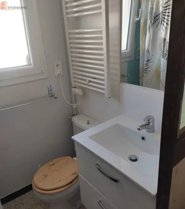Studio meublé 21m² Carpentras - Lumineux, dernier étage - Photo 5