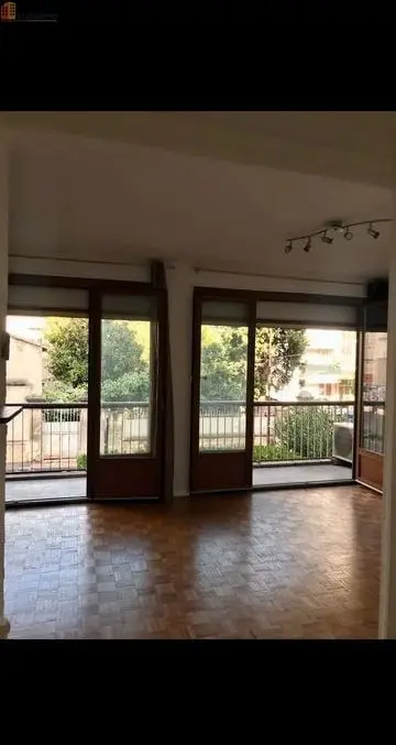 Studio 27m² Avignon - 1er étage, DPE D - Photo 1