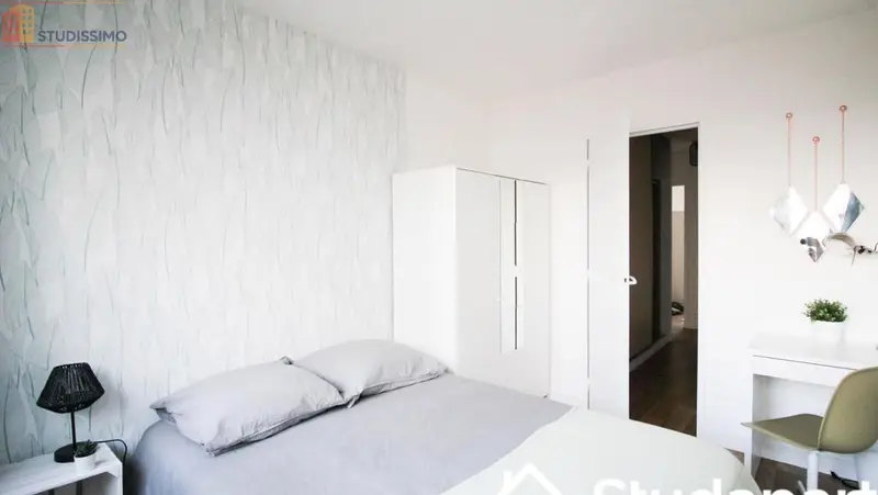 Studio meublé 10m² Levallois-Perret - Étage élevé, lumineux - Photo 1
