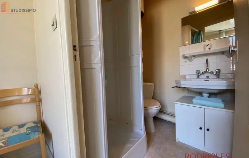 Studio 17m² Poitiers 86000 - Étage élevé, sans ascenseur - Photo 5