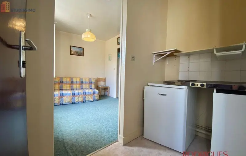 Studio 17m² Poitiers 86000 - Étage élevé, sans ascenseur - Photo 2