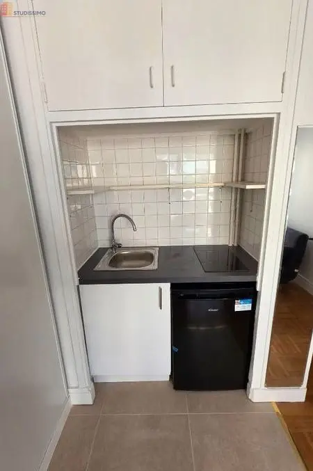 Studio meublé 18m² Neuilly-sur-Seine - Meublé, 2e étage - Photo 5