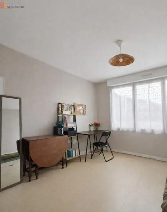 Studio 22m² Poitiers centre - Lumineux, étage 1 - Photo 6