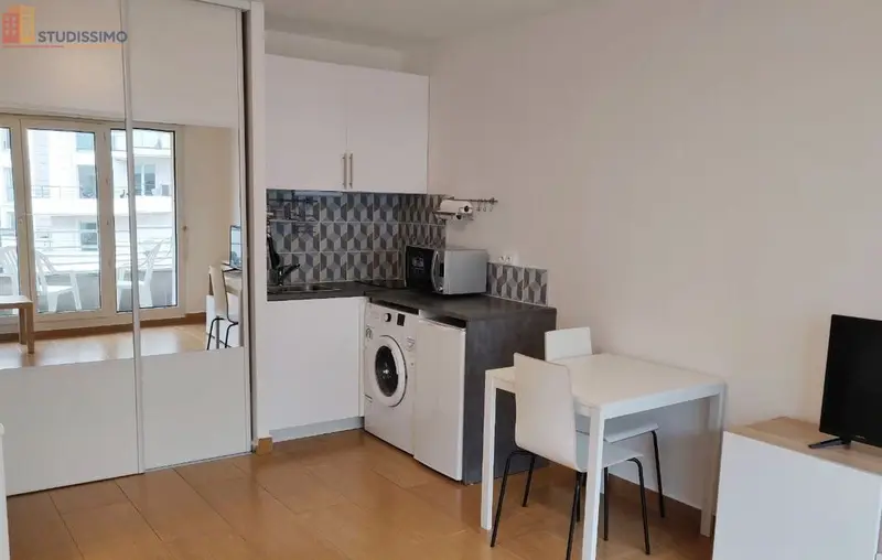 Studio 23m² Courbevoie - Balcon, meublé - Photo 1