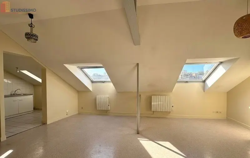 Studio 26m² Poitiers - Dernier étage, DPE D - Photo 6