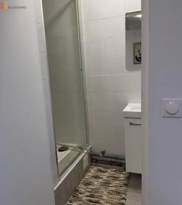 Studio meublé 18m² Puteaux - Meublé, 1er étage - Photo 1