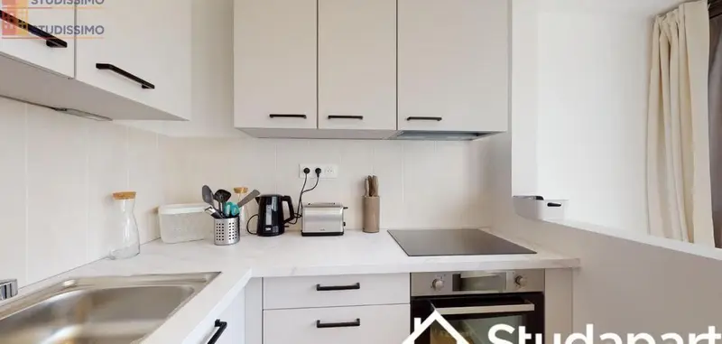 Studio meublé 10m² Meudon - Lumineux, 7e étage - Photo 2