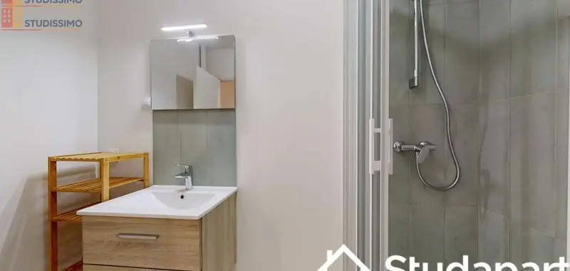 Studio meublé 9m² Courbevoie - Étage élevé, lumineux - Photo 4