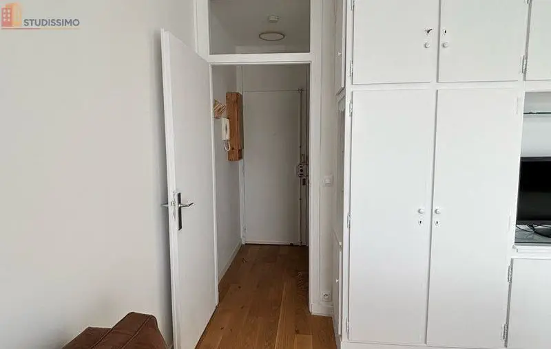 Studio meublé 32m² Neuilly-sur-Seine - Dernier étage, lumineux - Photo 4