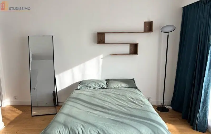 Studio meublé 32m² Neuilly-sur-Seine - Dernier étage, lumineux - Photo 2