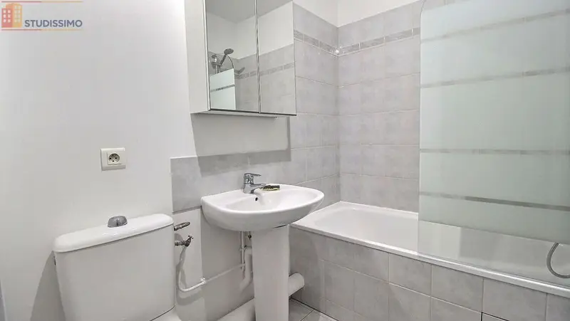Studio 27m² Courbevoie - 3e étage, DPE C - Photo 2