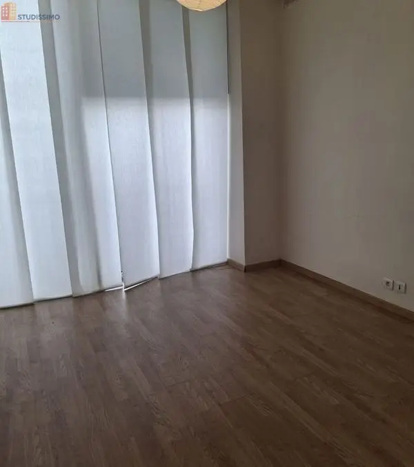 Studio 12m² Chaville - (aucune caractéristique) - Photo 5