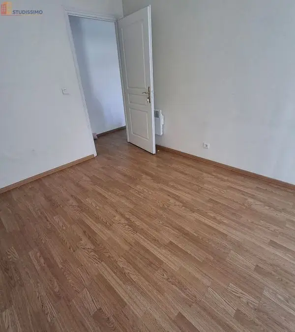 Studio 12m² Chaville - (aucune caractéristique) - Photo 4