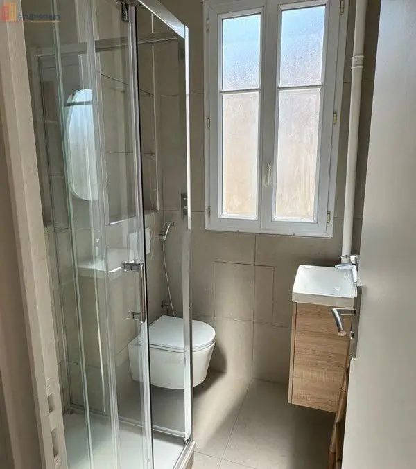 Studio meublé 24m² Courbevoie - Coin nuit, grand dressing - Photo 14