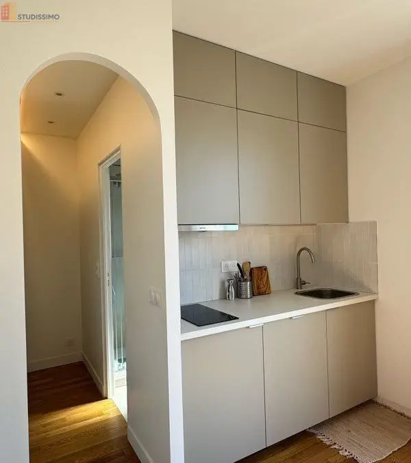 Studio meublé 24m² Courbevoie - Coin nuit, grand dressing - Photo 10