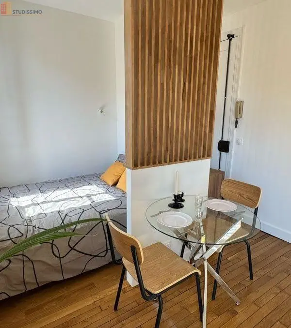 Studio meublé 24m² Courbevoie - Coin nuit, grand dressing - Photo 3
