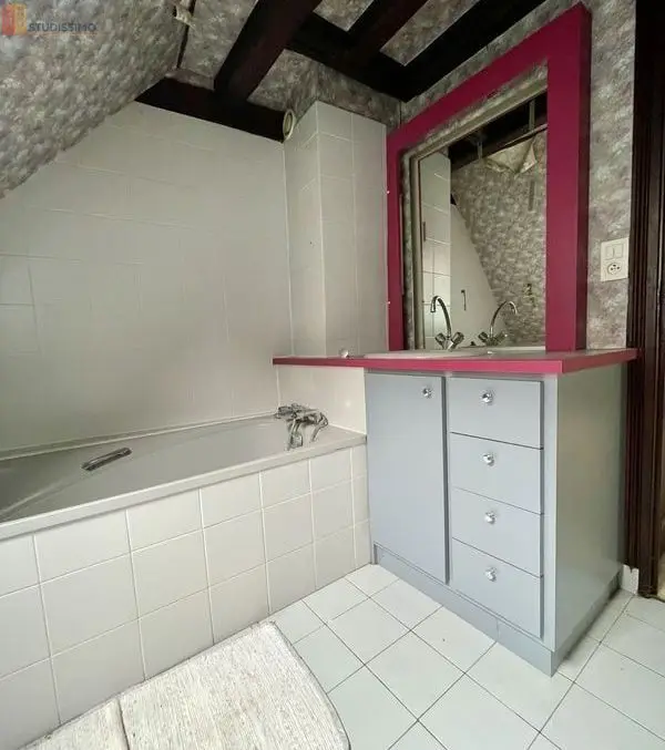 Studio 59m² Saint-Florentin - Triplex, lumineux - Photo 2